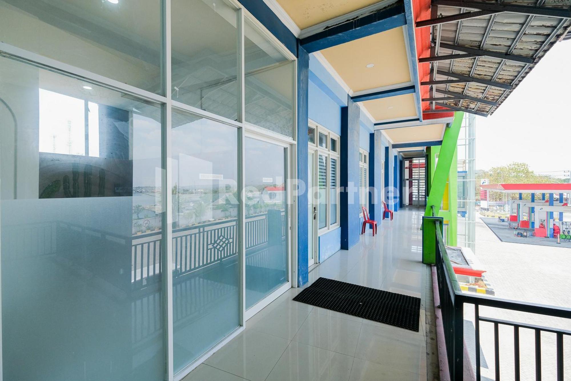 Grand Kencana Guesthouse Syariah Near Wisata Bahari Lamongan Paciran المظهر الخارجي الصورة